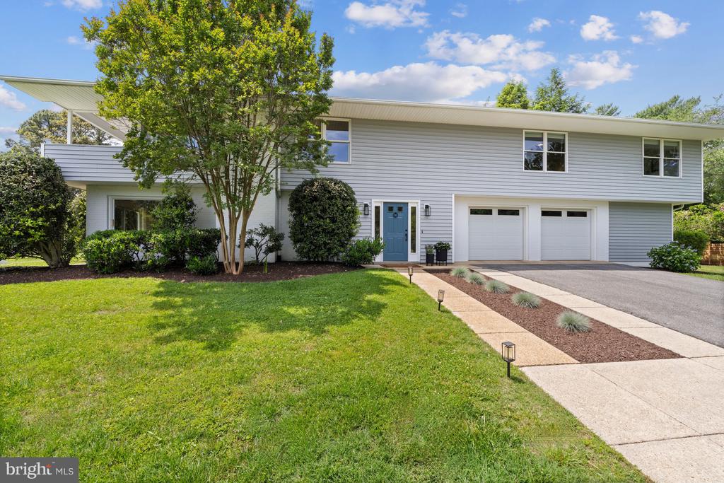 124 E BAY VIEW DRIVE