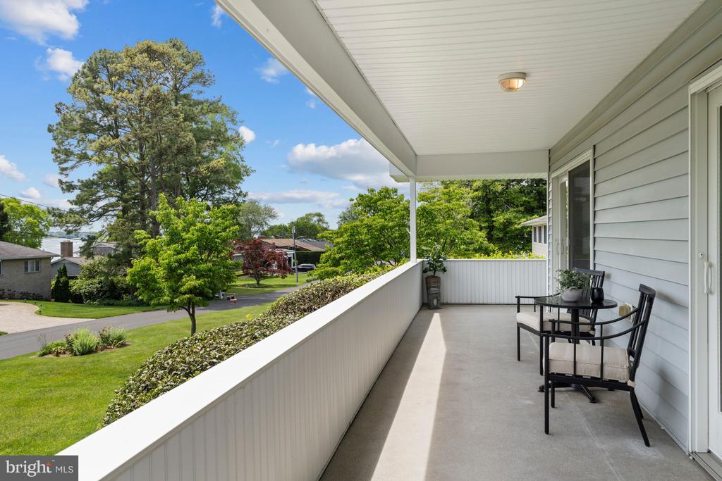 124 E BAY VIEW DRIVE