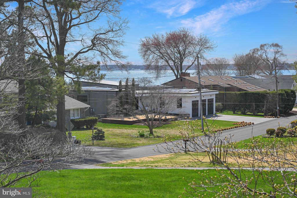 124 E BAY VIEW DRIVE
