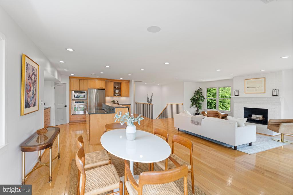 124 E BAY VIEW DRIVE