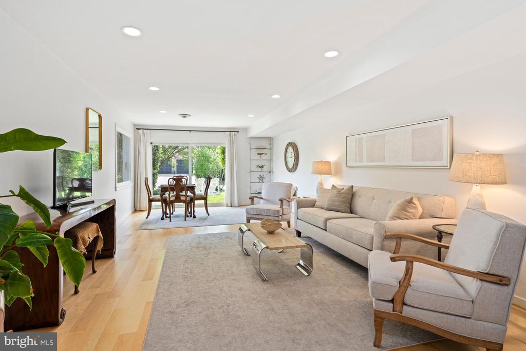 124 E BAY VIEW DRIVE