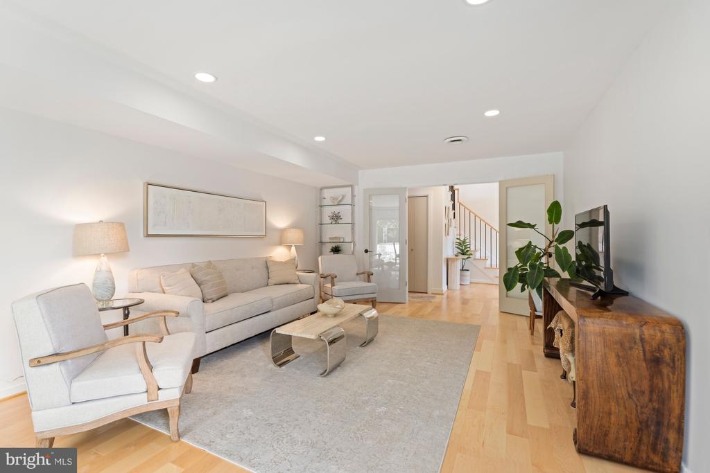 124 E BAY VIEW DRIVE