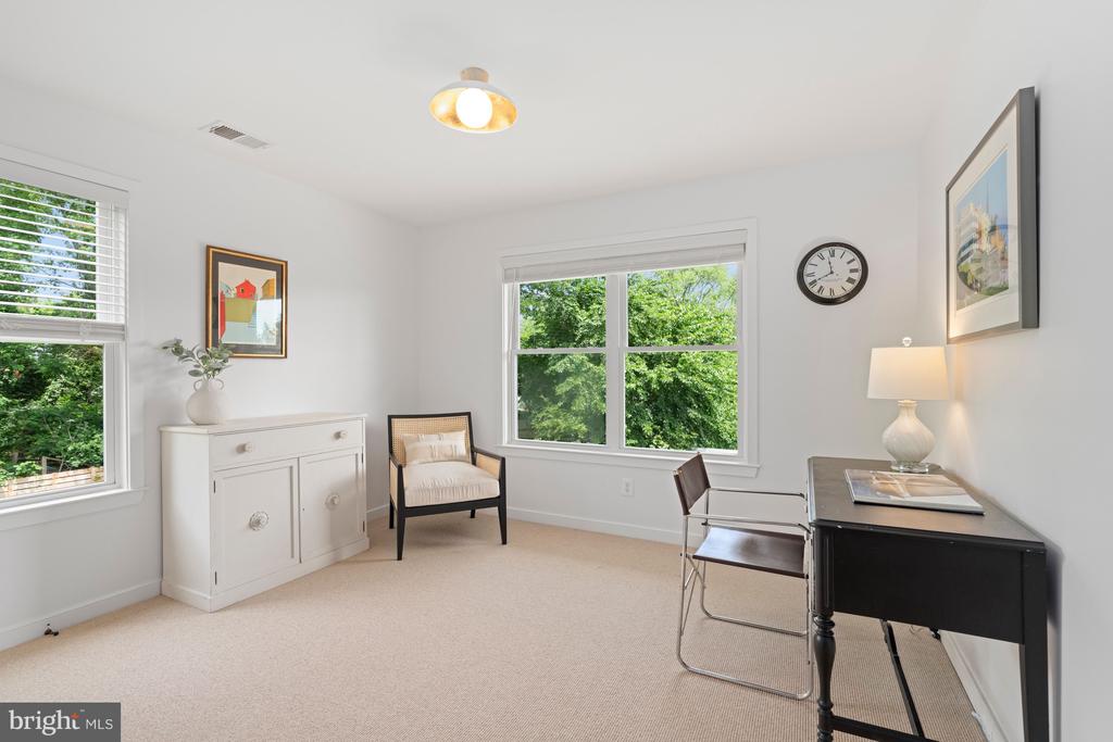 124 E BAY VIEW DRIVE