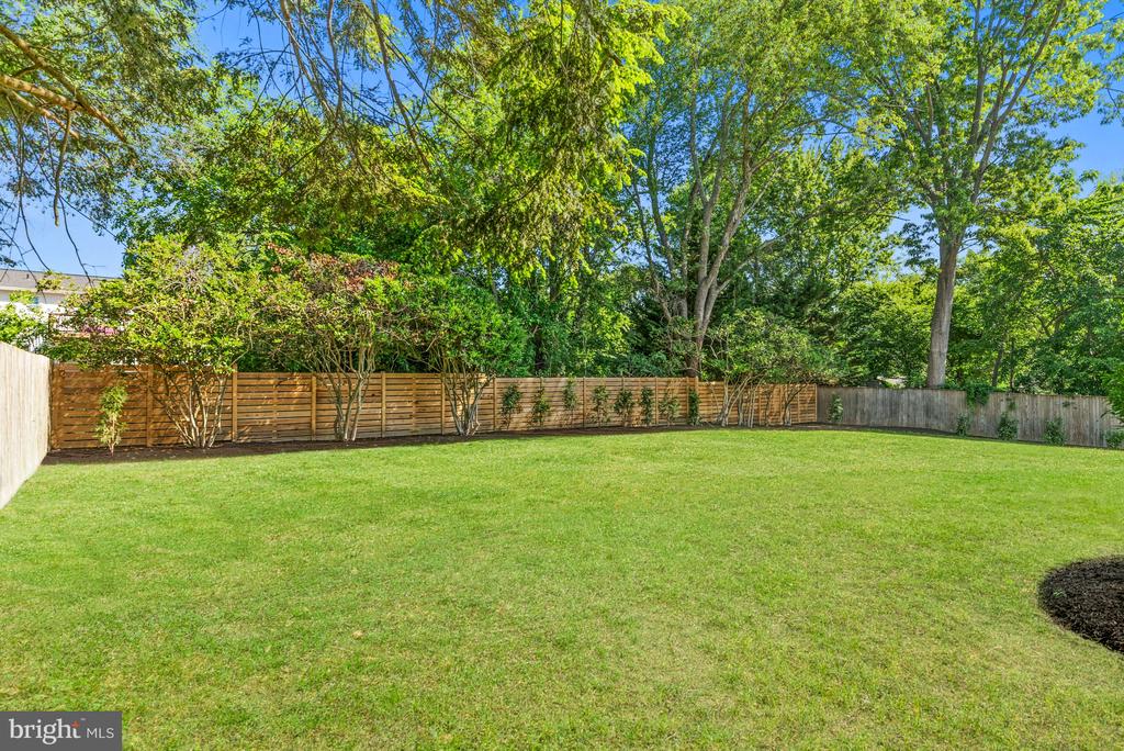 124 E BAY VIEW DRIVE