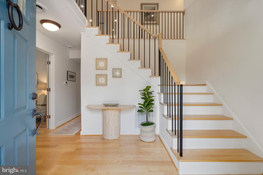 124 E BAY VIEW DRIVE