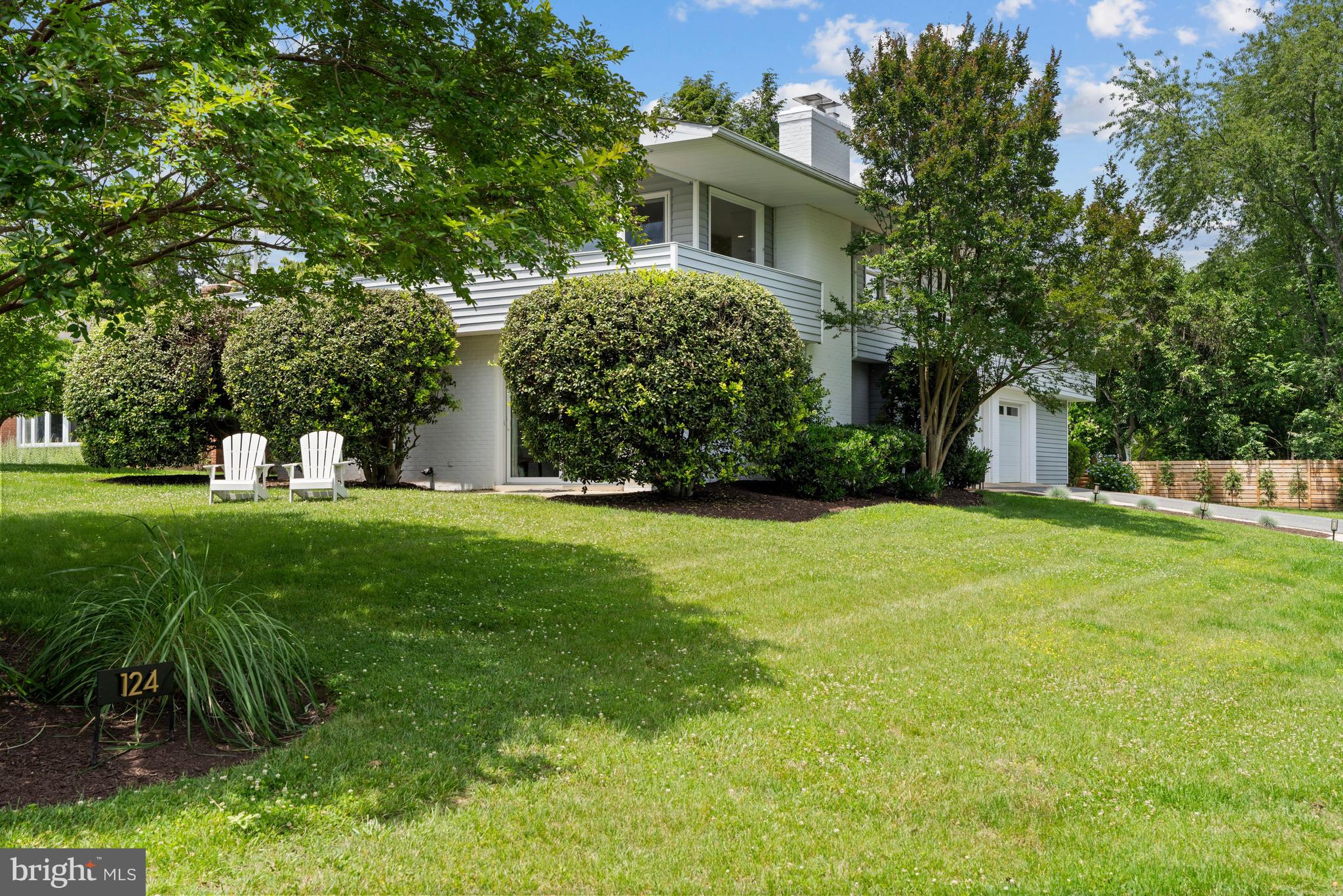 124 E BAY VIEW DRIVE