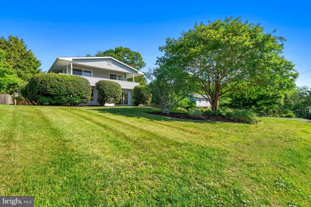 124 E BAY VIEW DRIVE