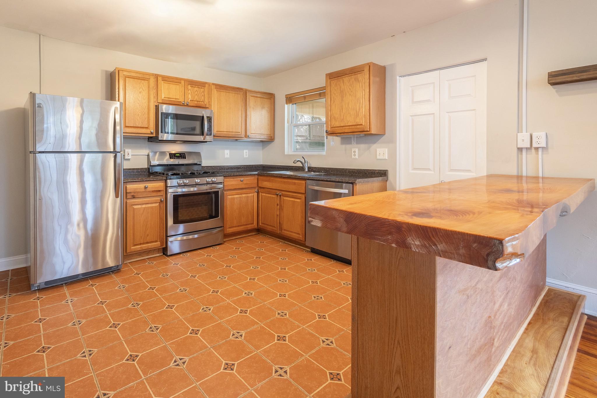 306 Maiden Choice LANE
