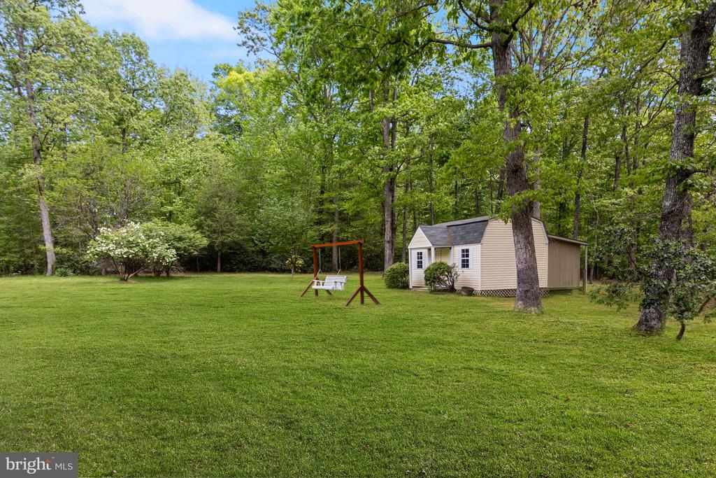 8875 LOCUST GROVE DRIVE