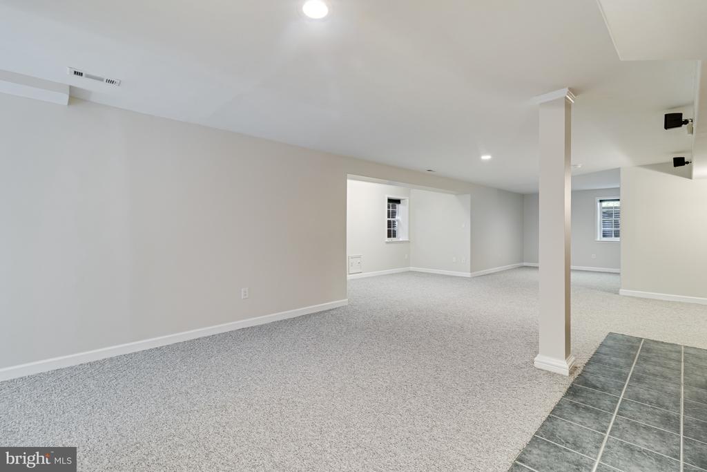 8875 LOCUST GROVE DRIVE