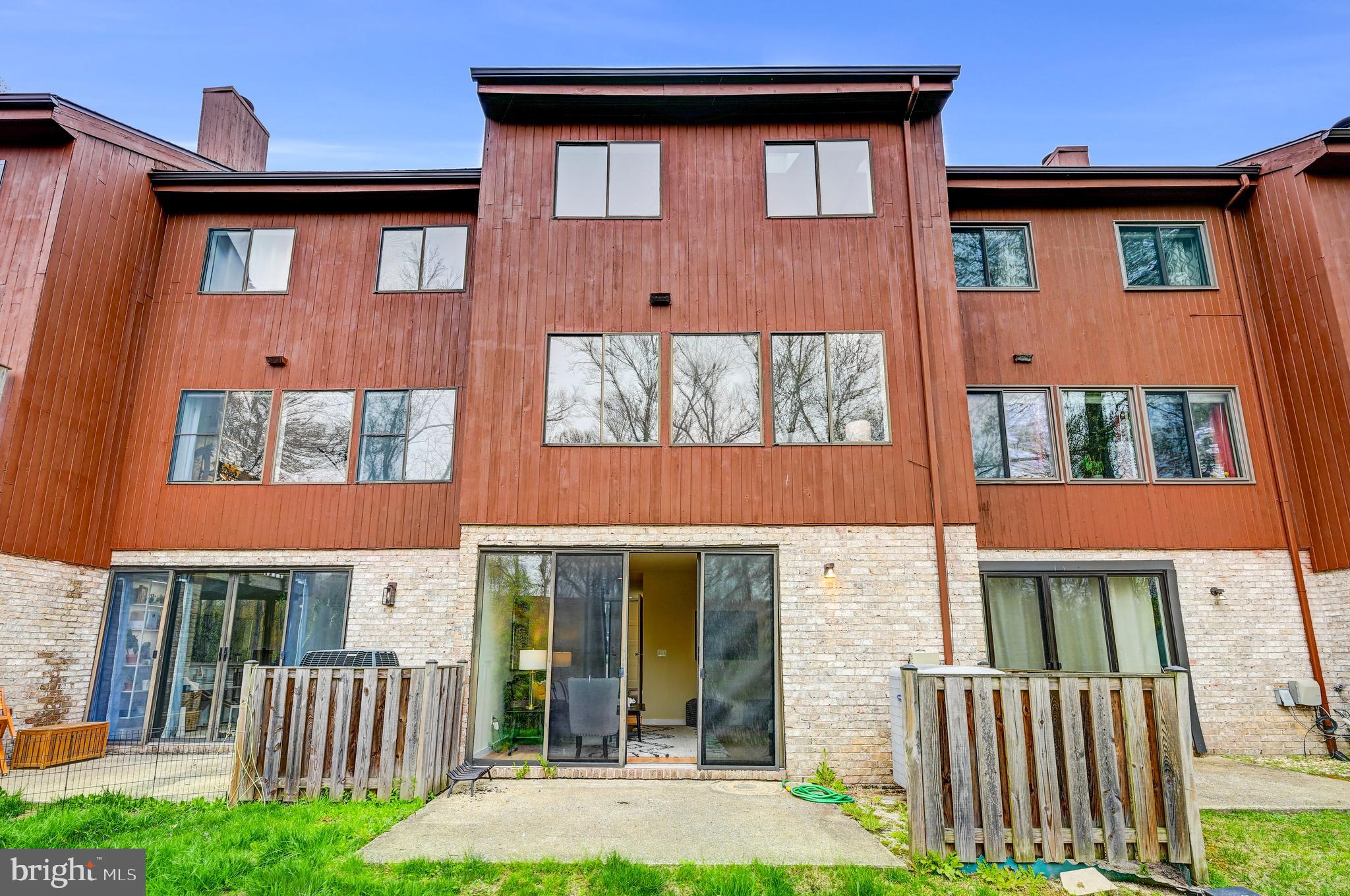 5554 Vantage Point Rd