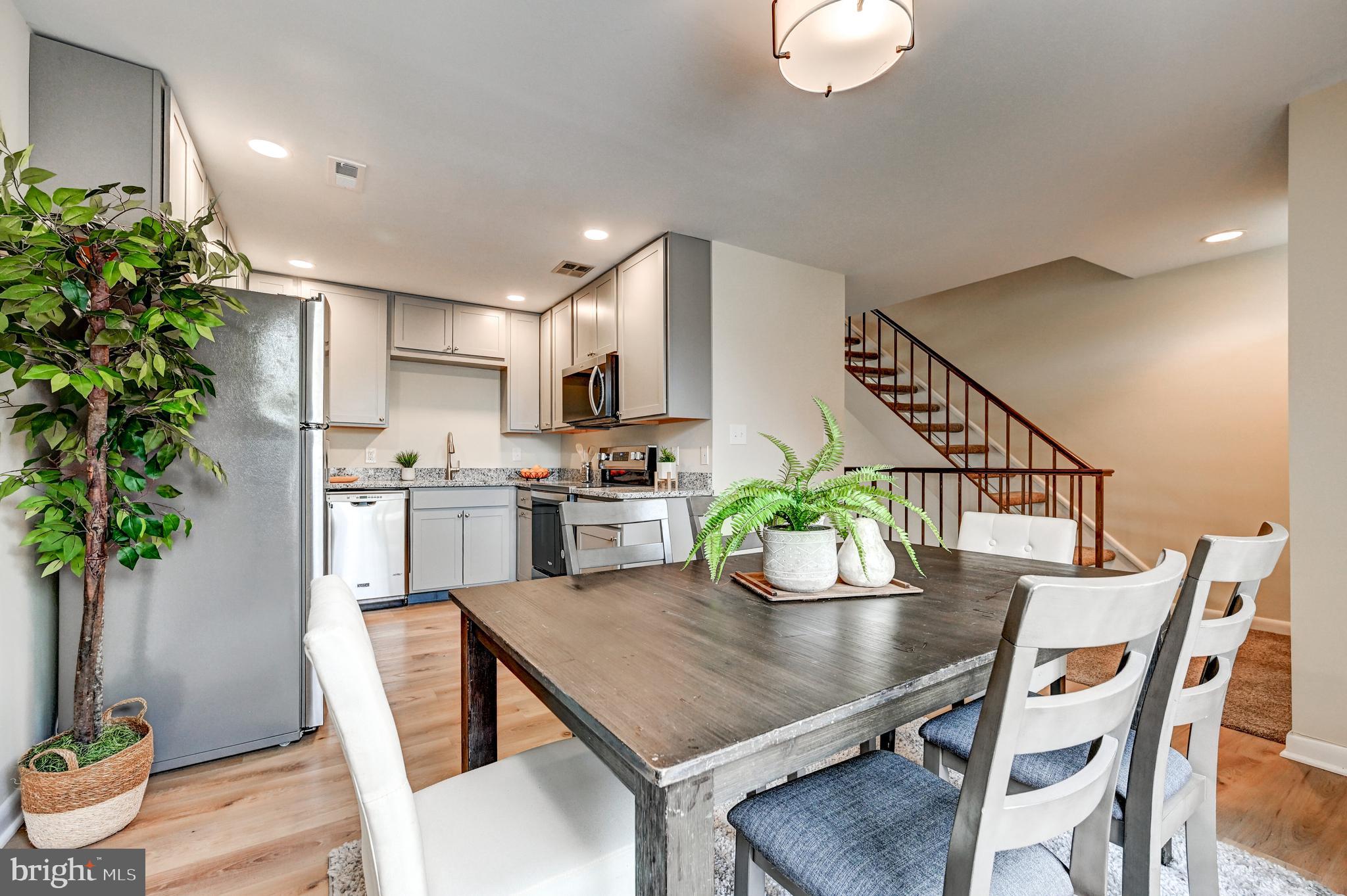 5554 Vantage Point Rd