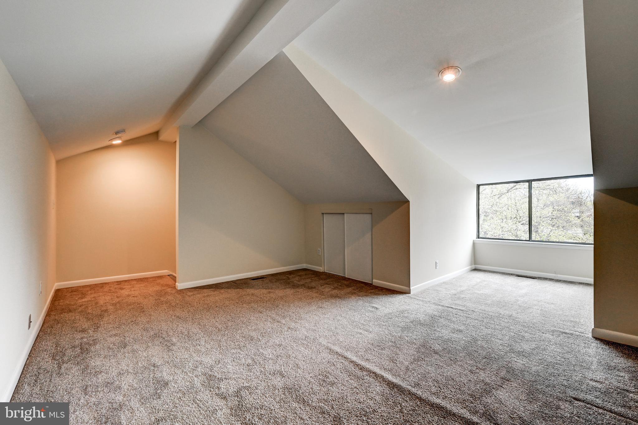 5554 Vantage Point Rd