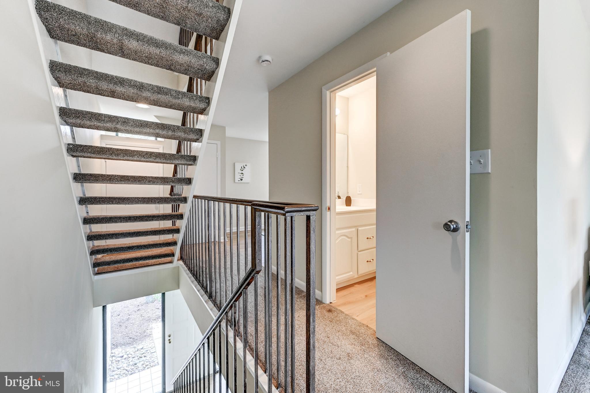 5554 Vantage Point Rd