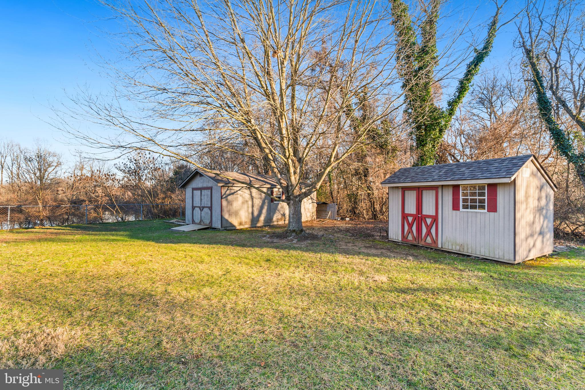 215 Devon Dr