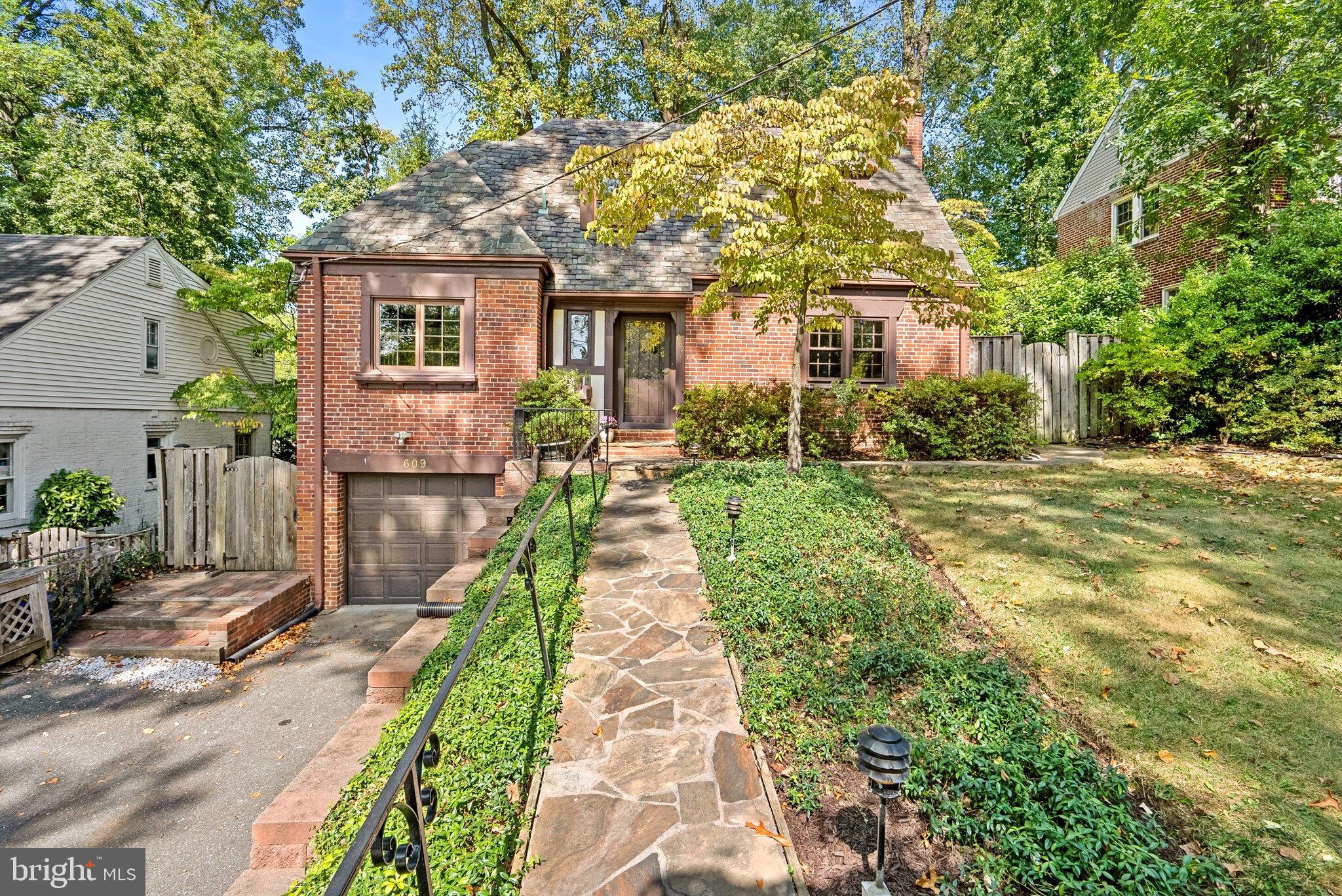609 Dale DRIVE