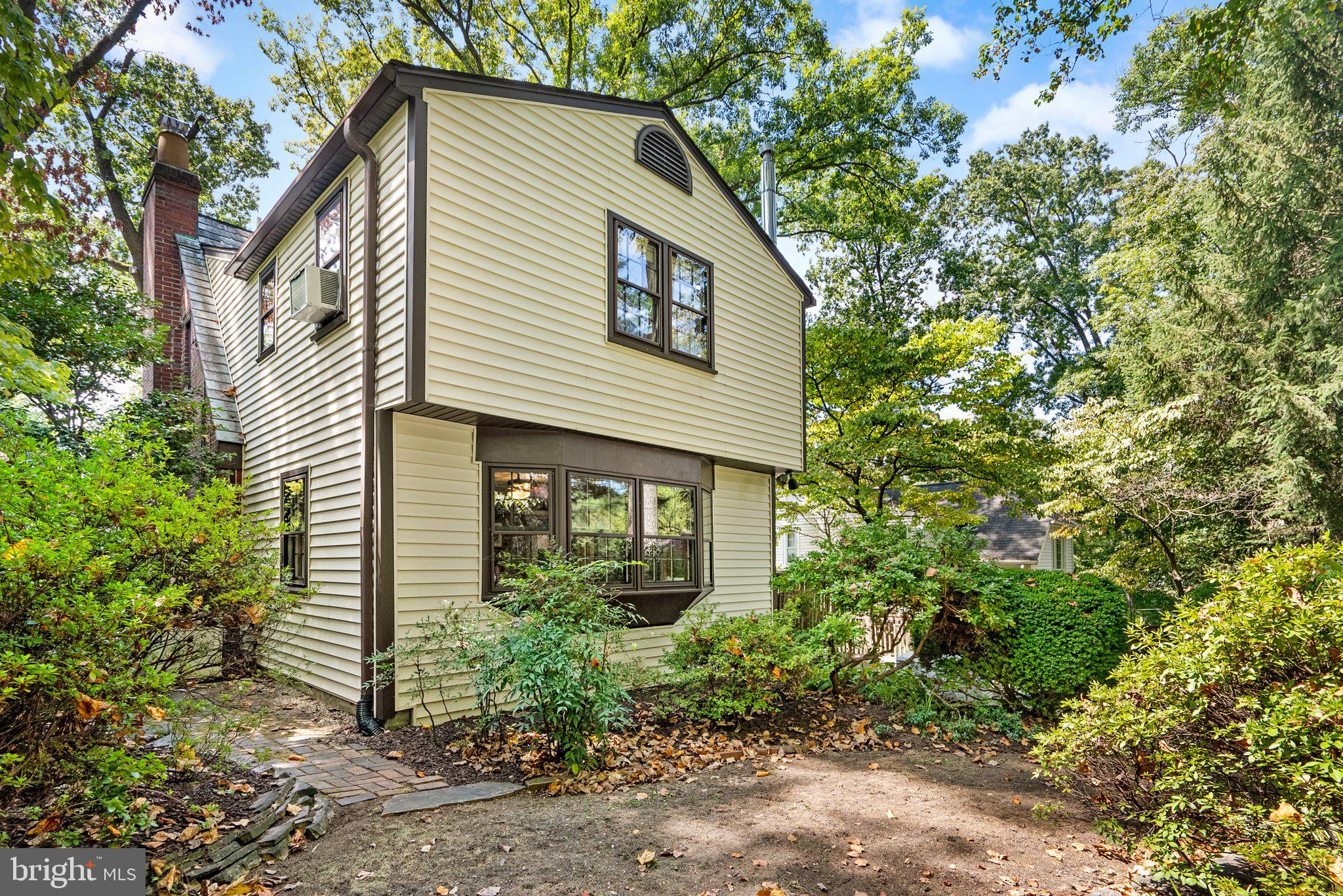 609 Dale DRIVE
