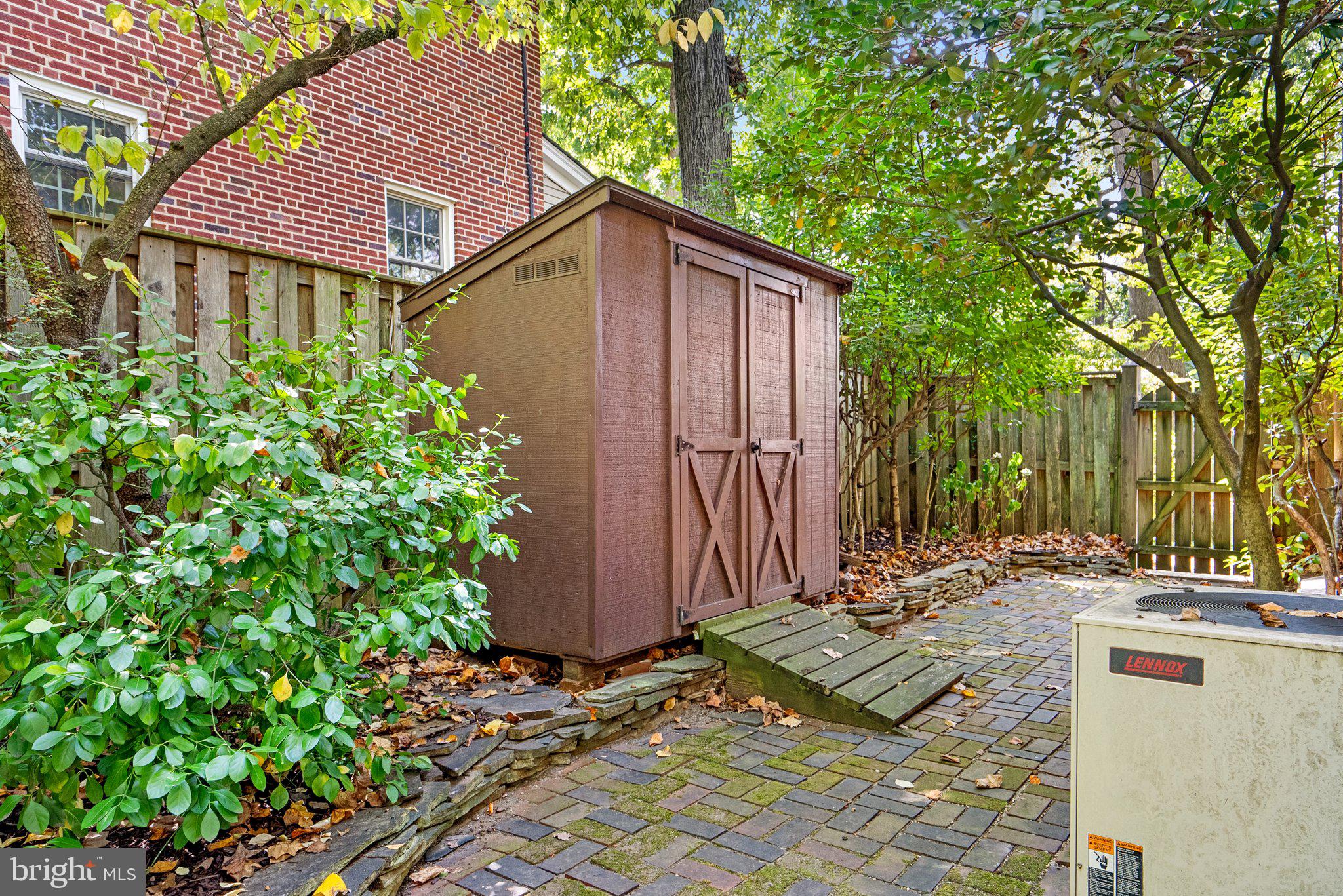 609 Dale DRIVE