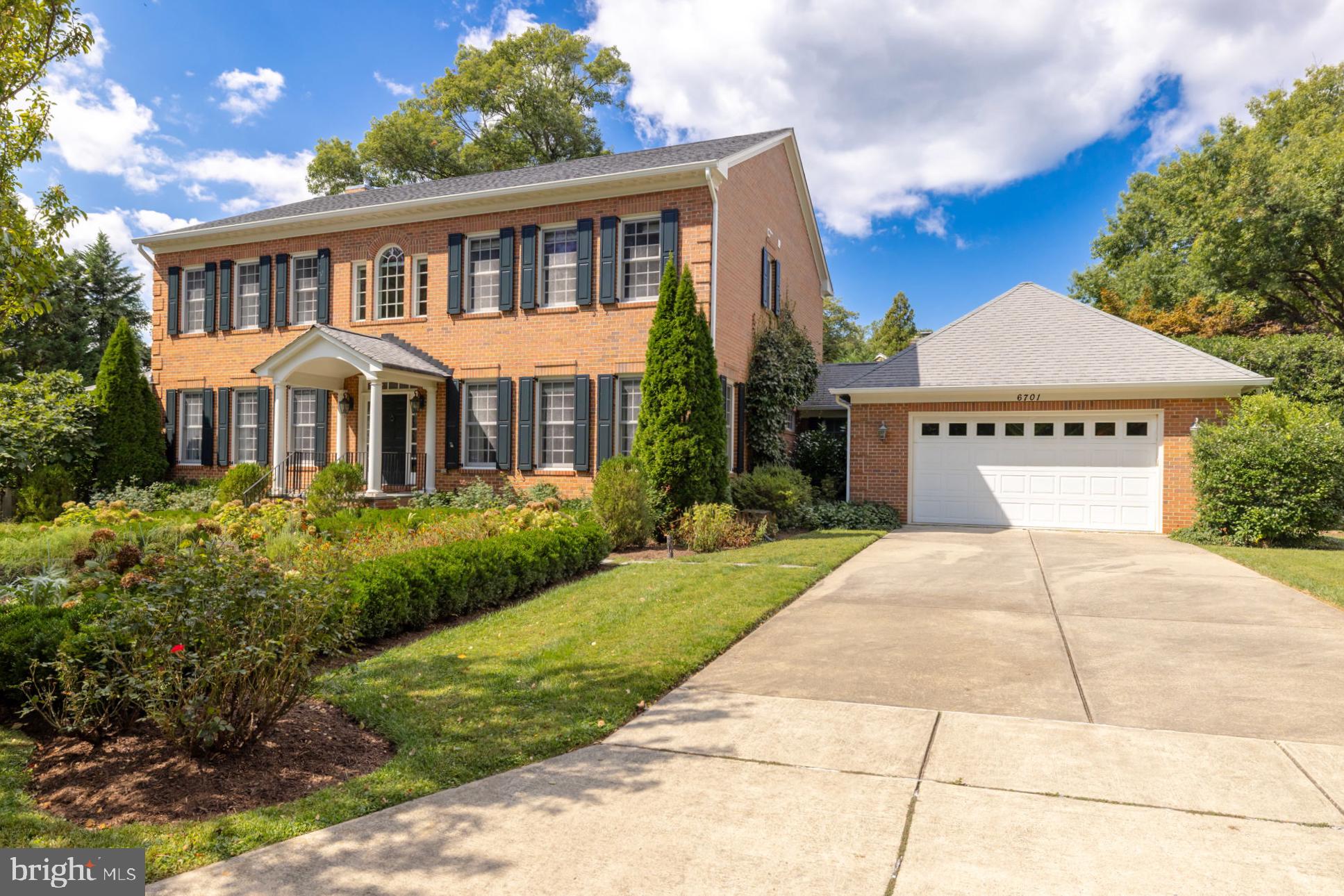 6701 Honesty Dr