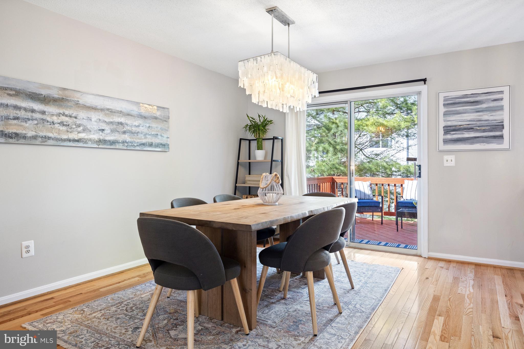 10102 Vanderbilt Cir