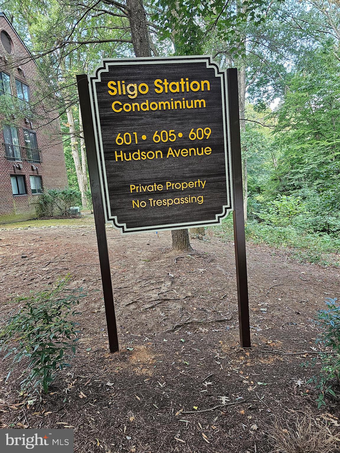 605 Hudson Ave #218
