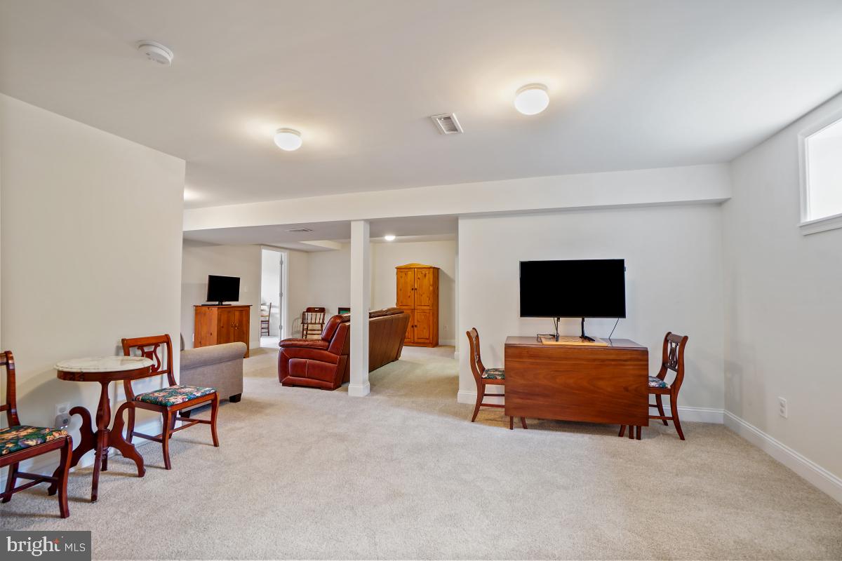 401 Royalton Rd