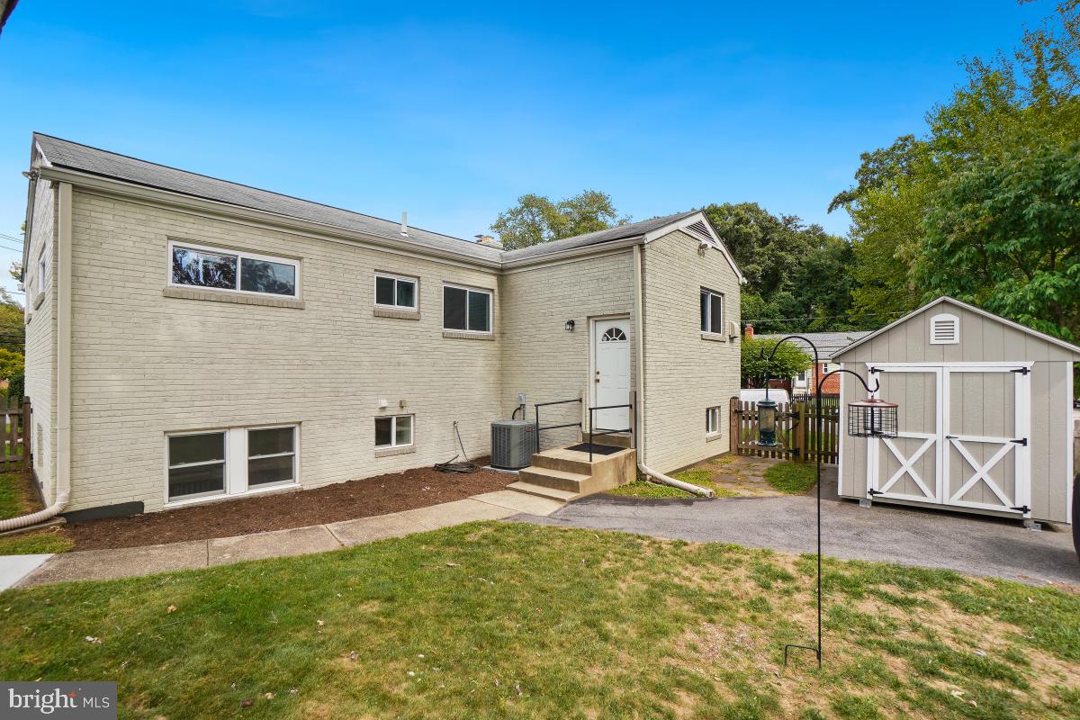 401 Royalton Rd