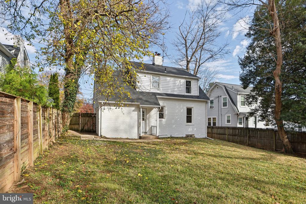 8110 Old Georgetown Rd