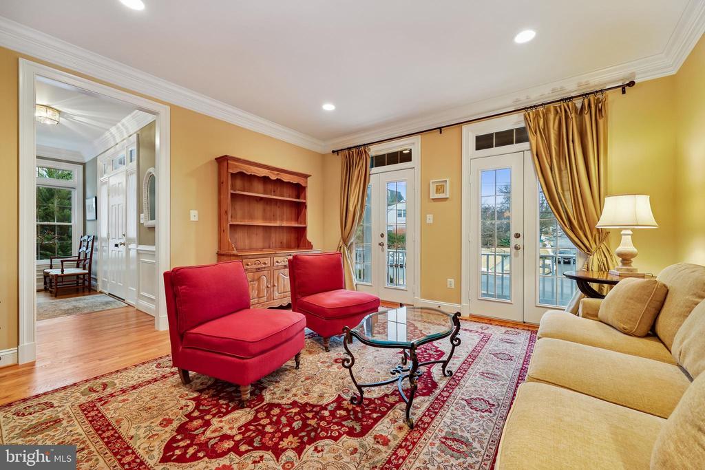 8807 RIDGE ROAD
