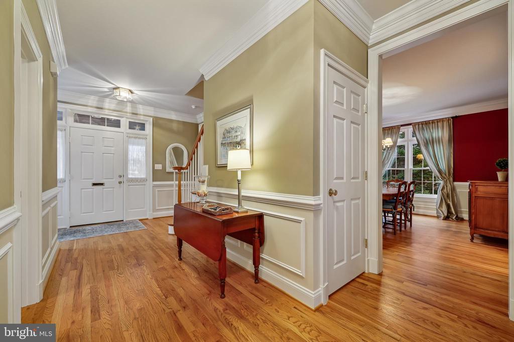 8807 RIDGE ROAD