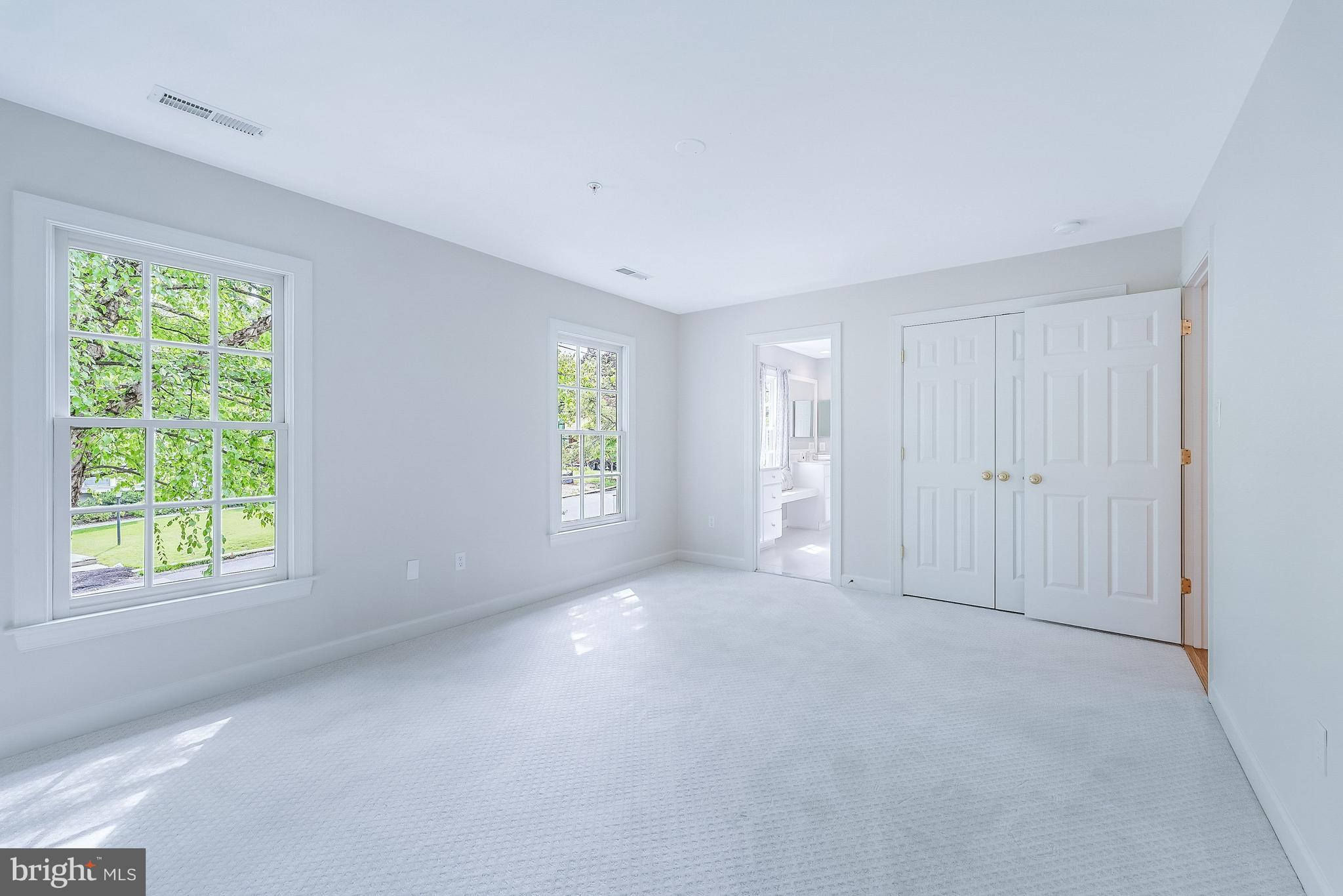 5221 LOCUST AVENUE