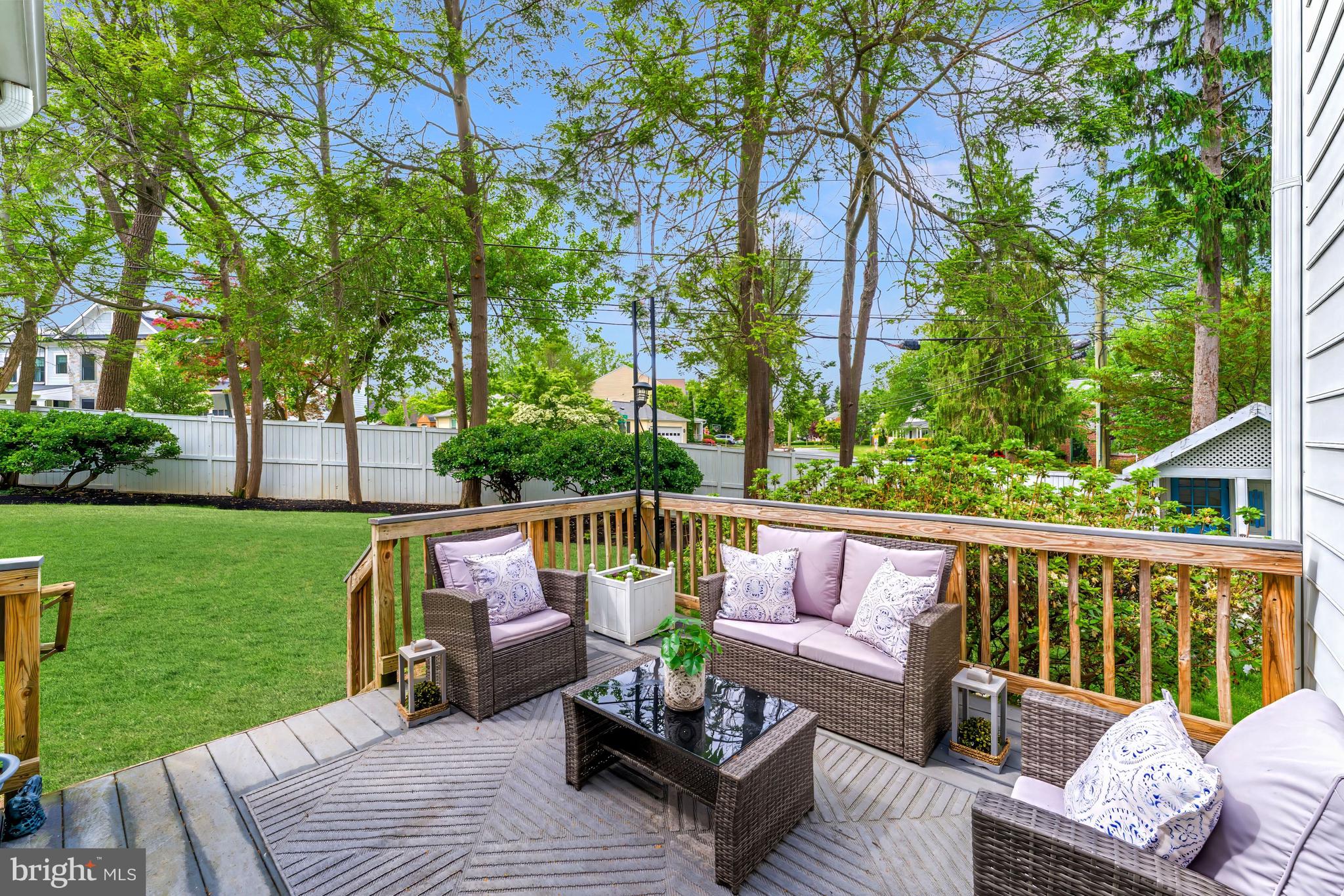 5221 LOCUST AVENUE