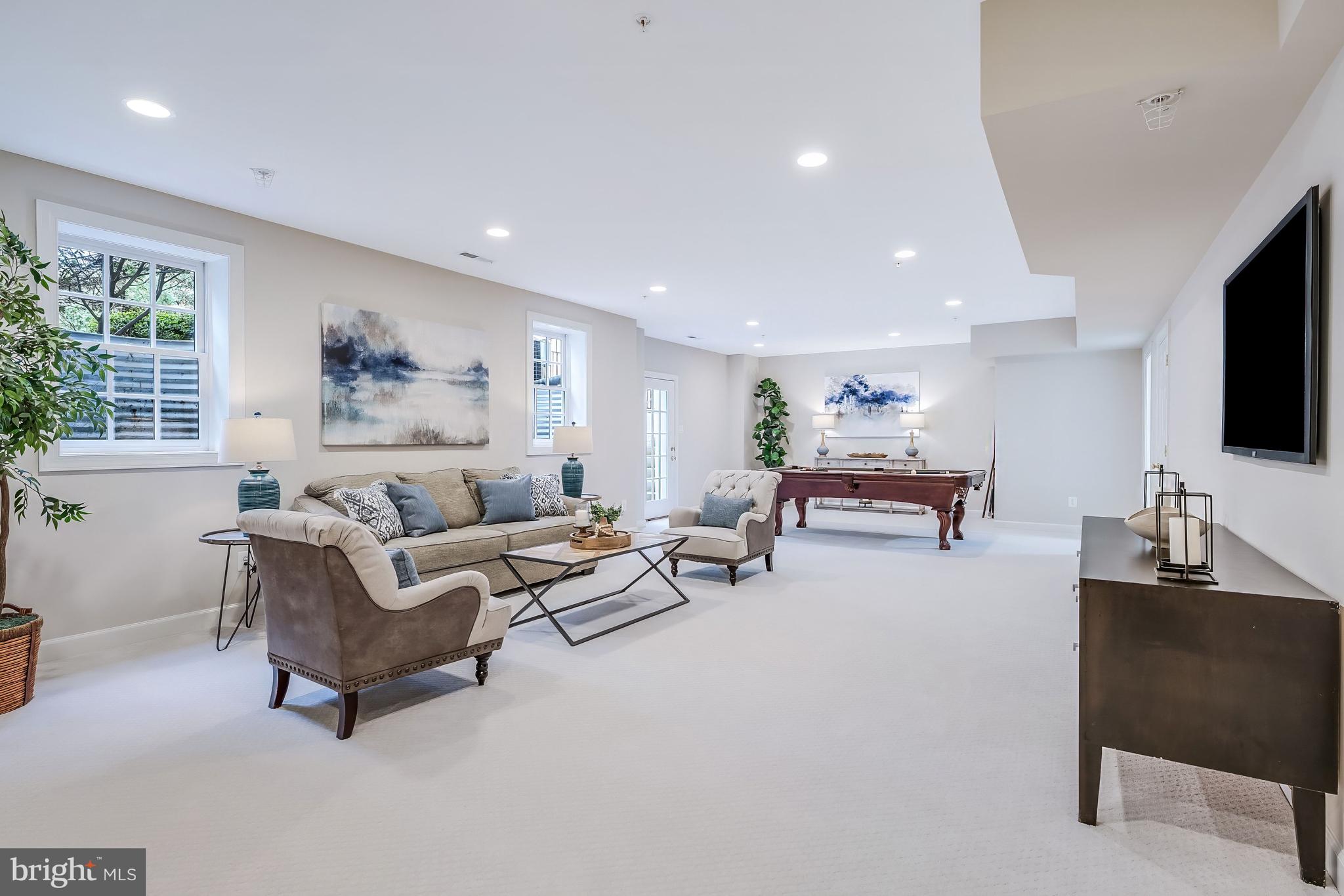 5221 LOCUST AVENUE