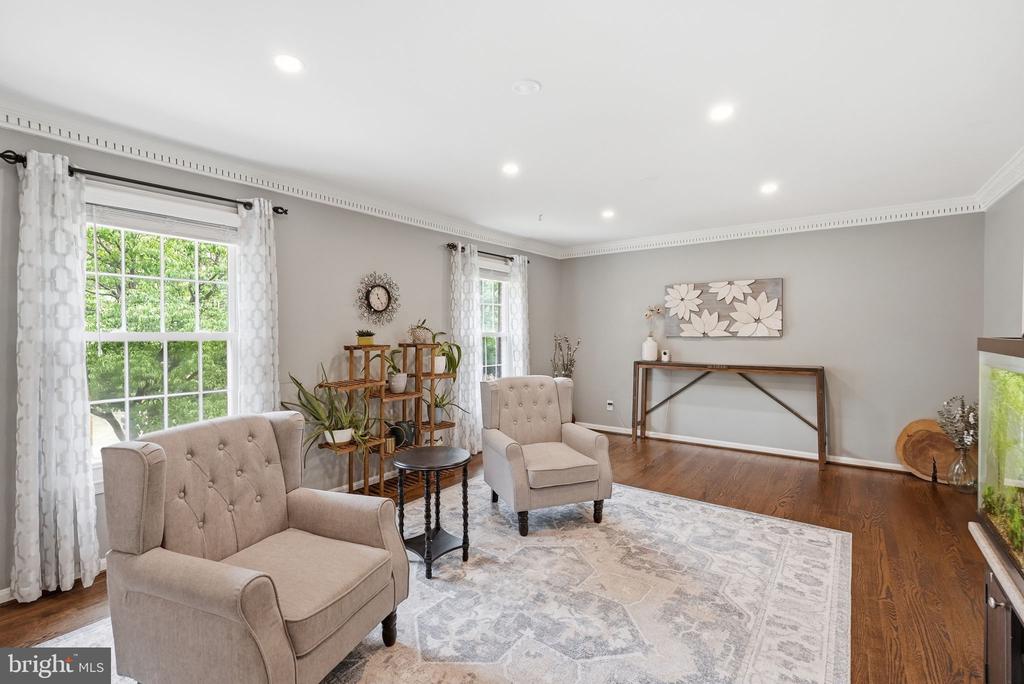 4716 HORNBEAM DRIVE