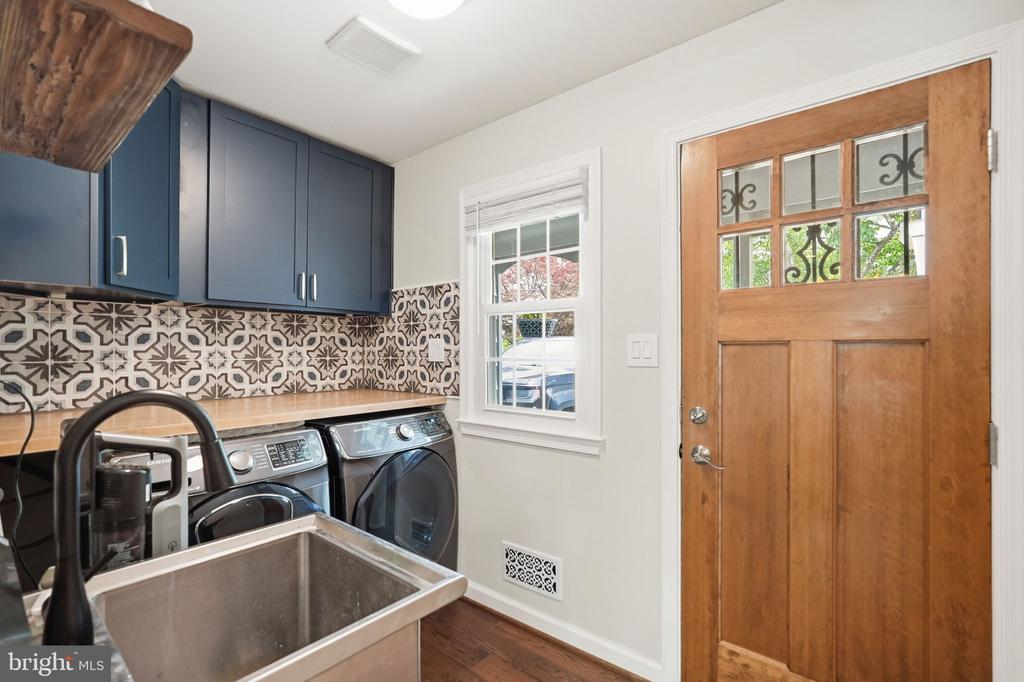 4716 HORNBEAM DRIVE