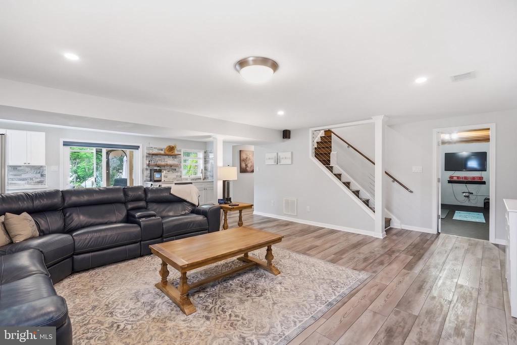 4716 HORNBEAM DRIVE