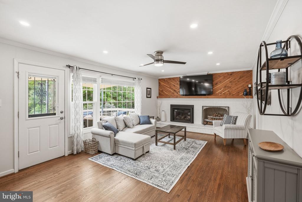 4716 HORNBEAM DRIVE