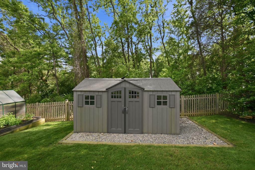 4716 HORNBEAM DRIVE