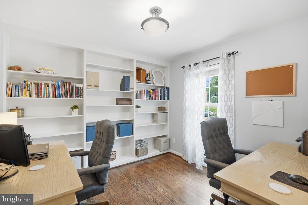 4716 HORNBEAM DRIVE
