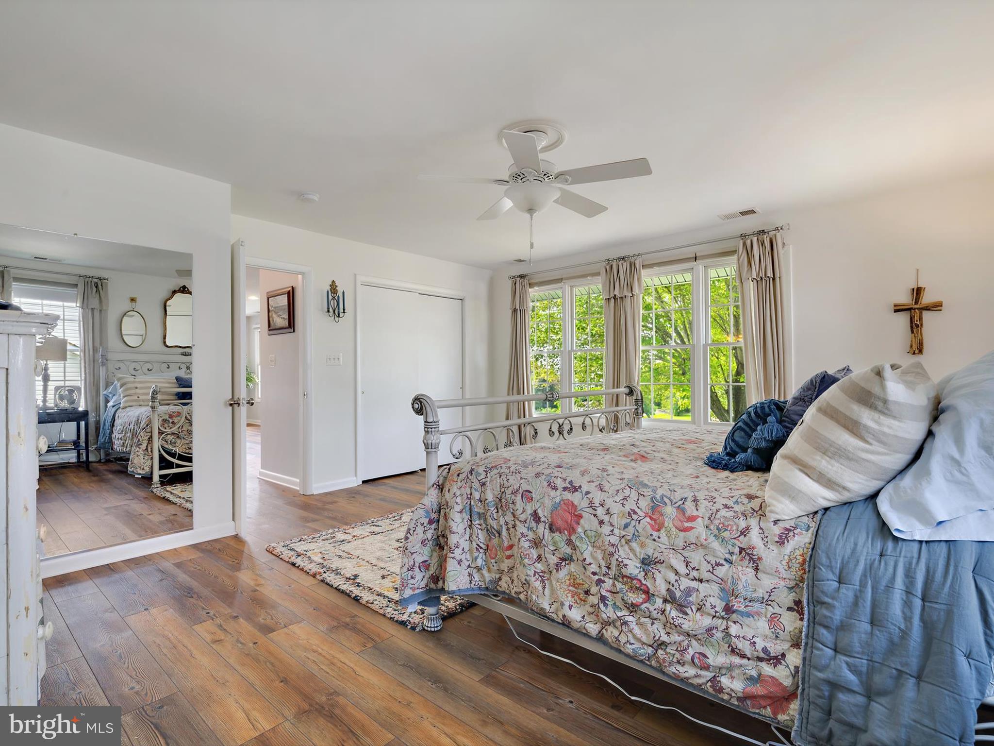 909 Bayside Dr