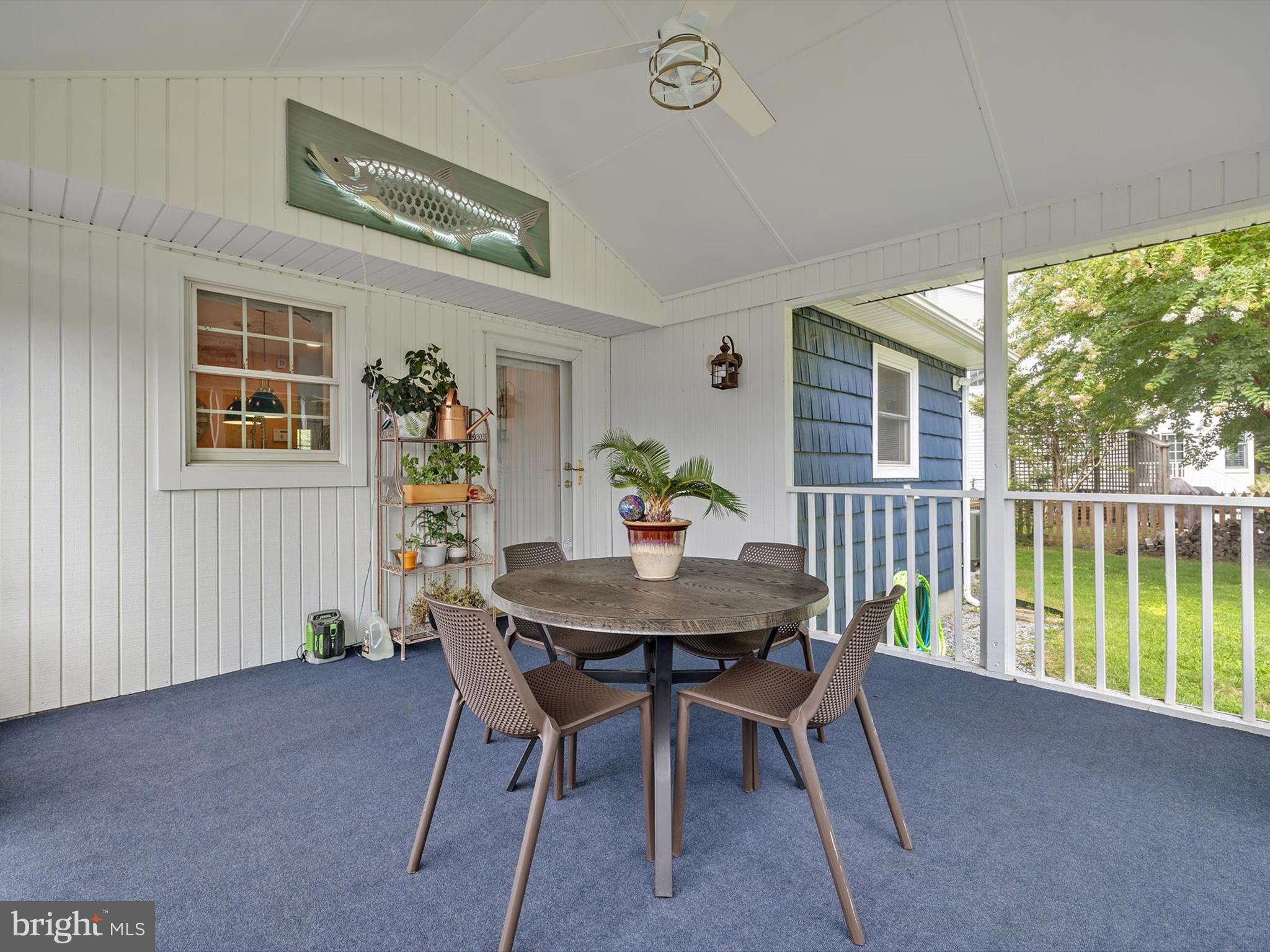 909 Bayside Dr