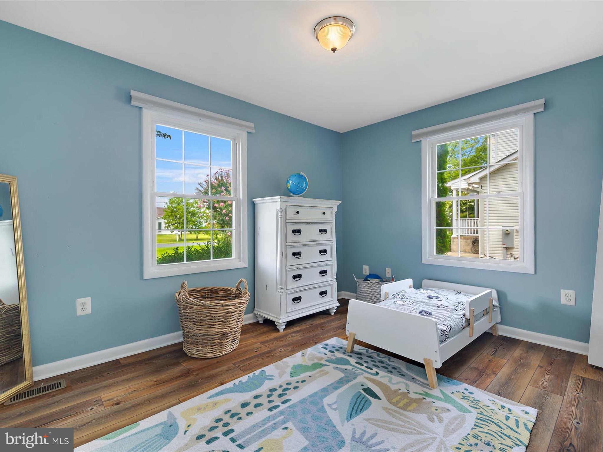 909 Bayside Dr