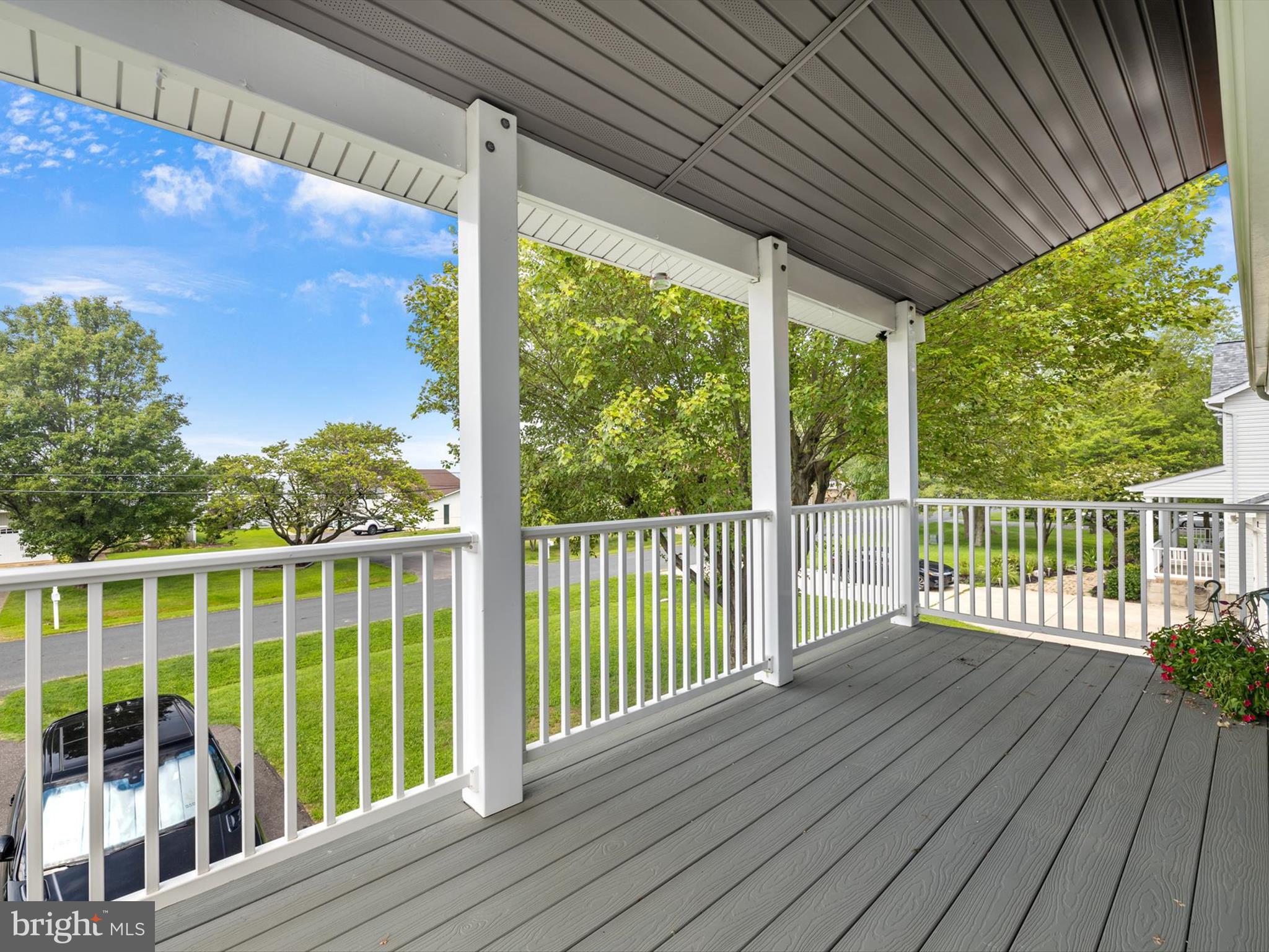 909 Bayside Dr