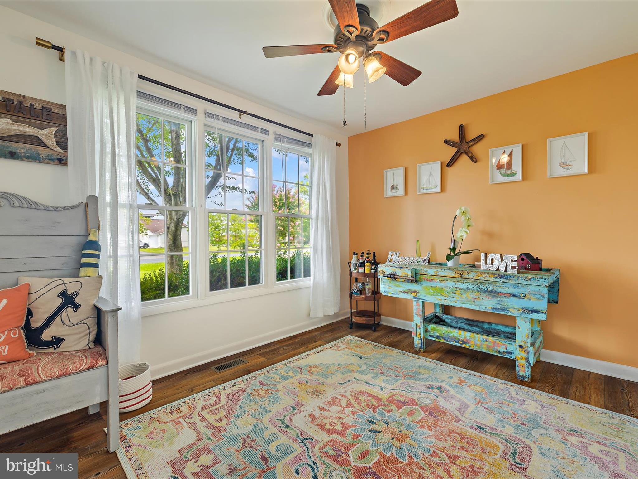 909 Bayside Dr