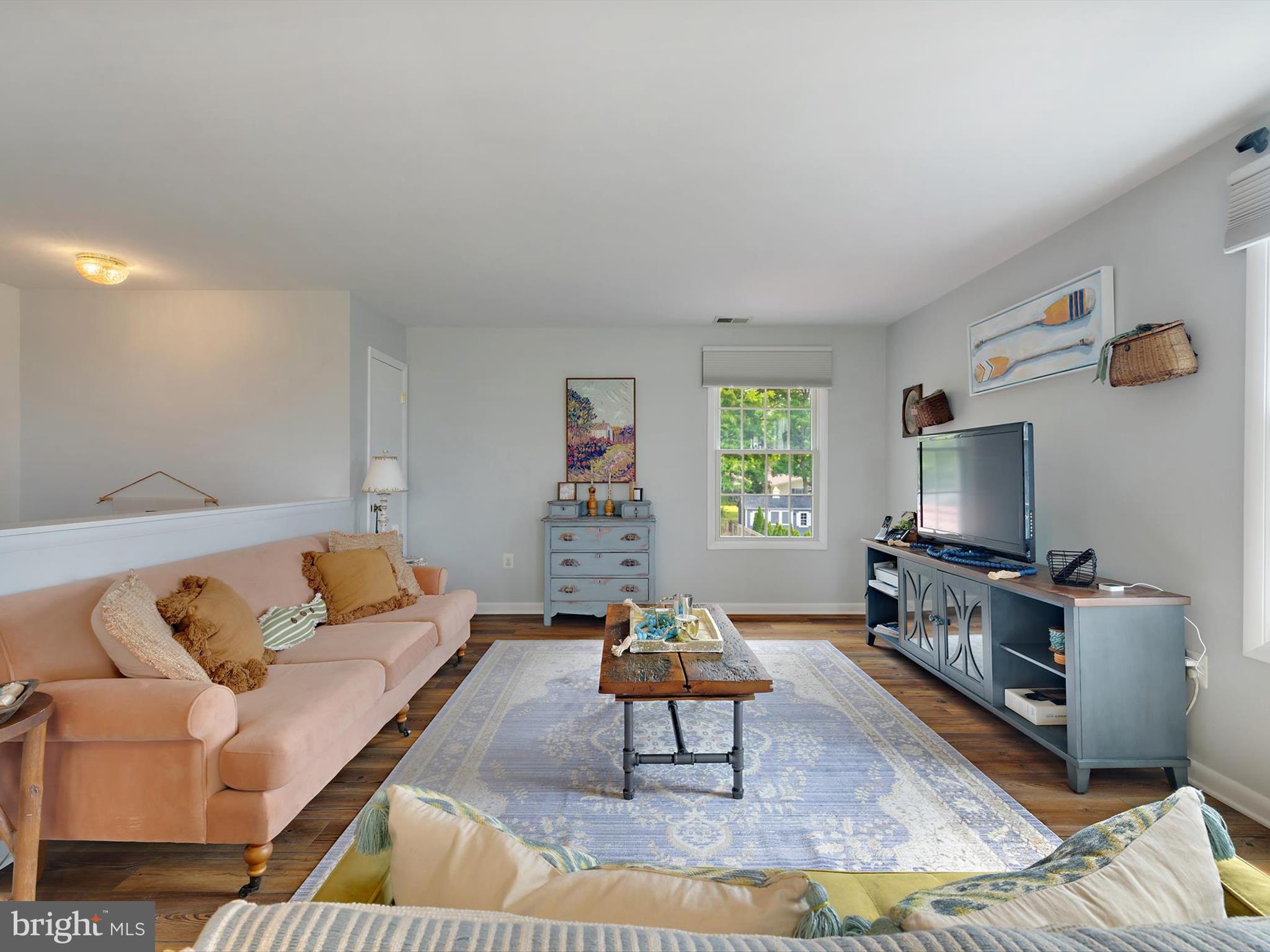 909 Bayside Dr