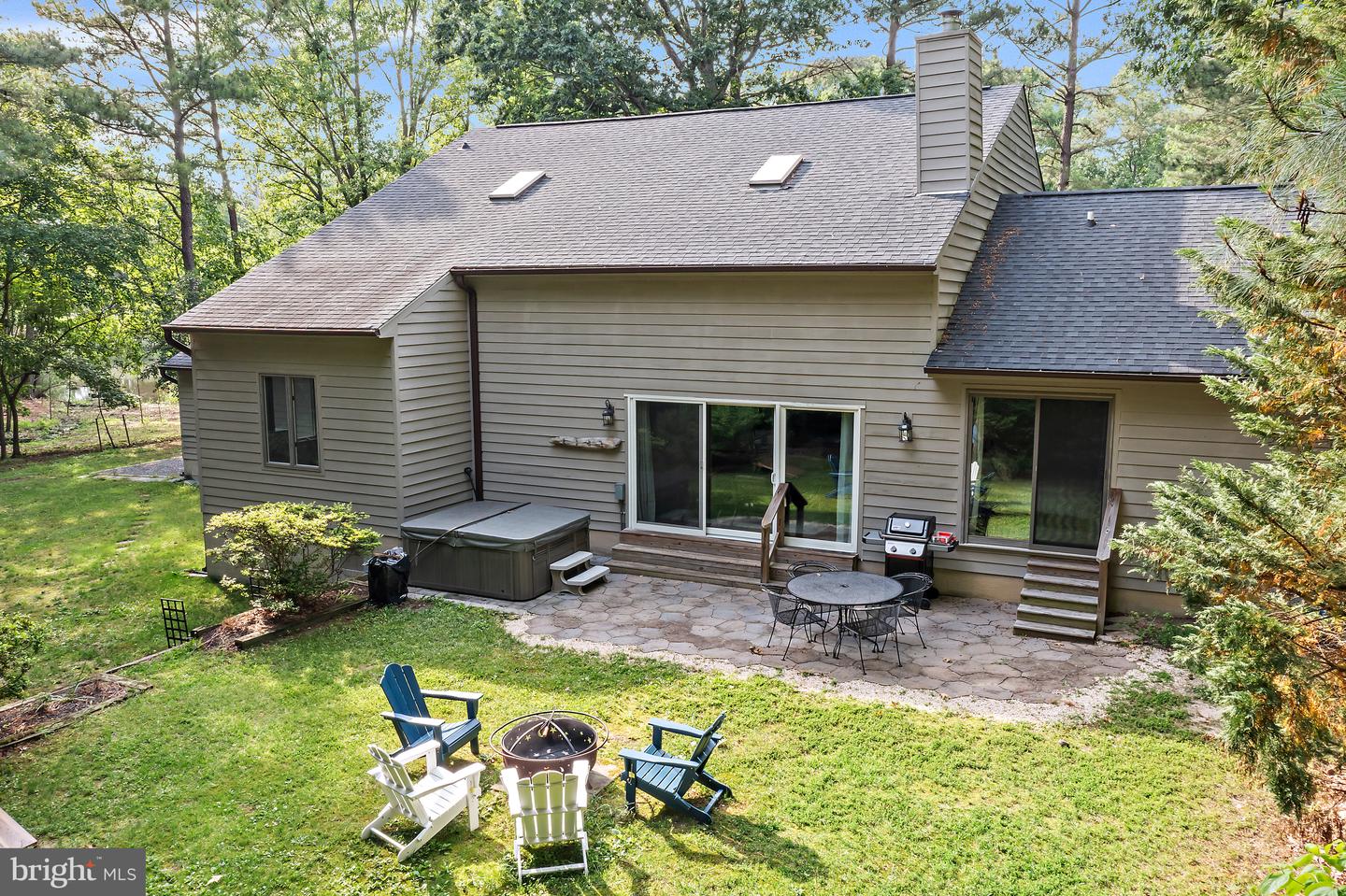 4 Bunkers Ct