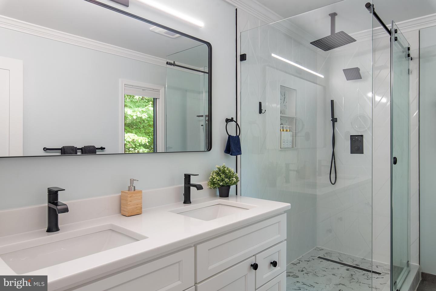 4 Bunkers Ct