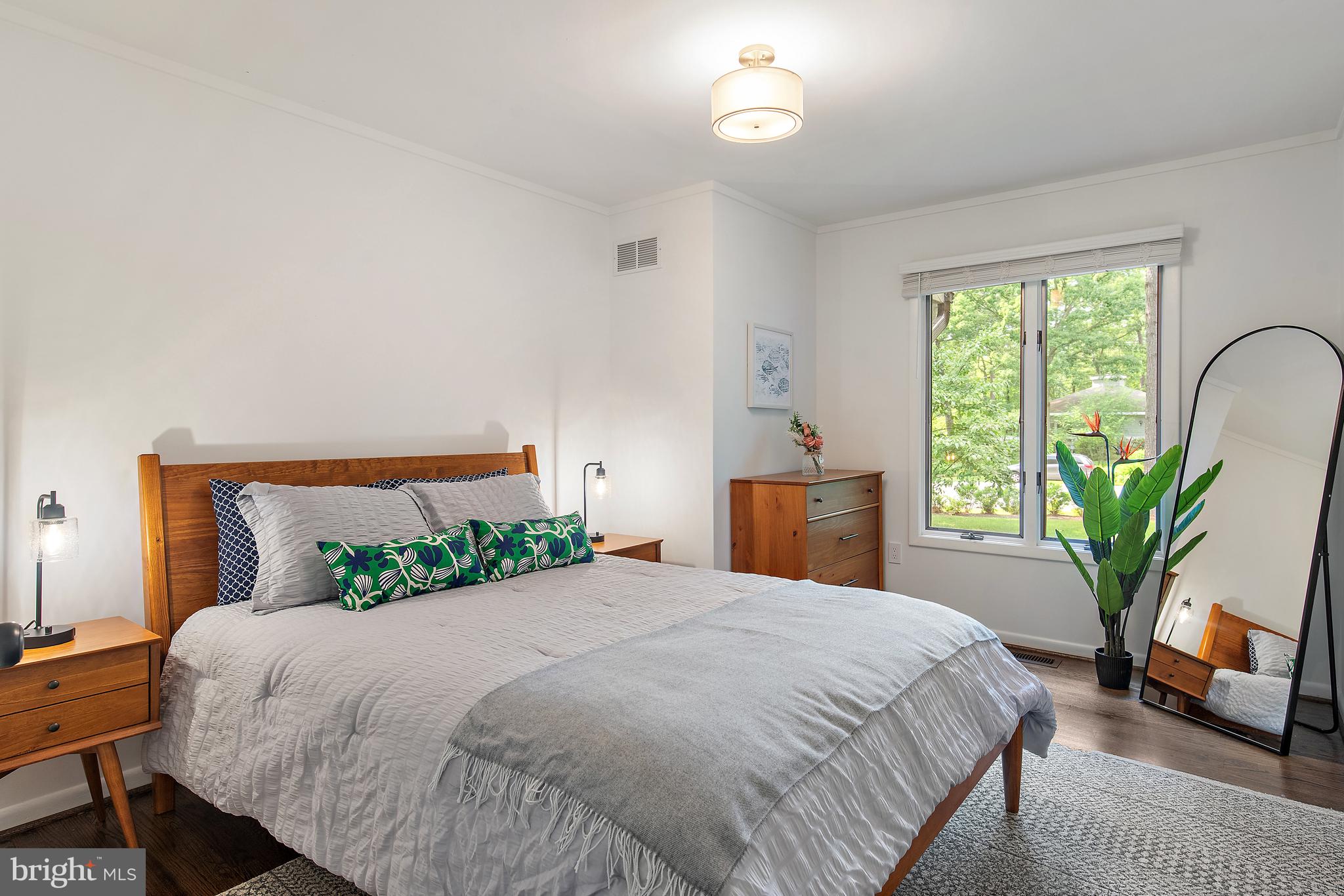 4 Bunkers Ct