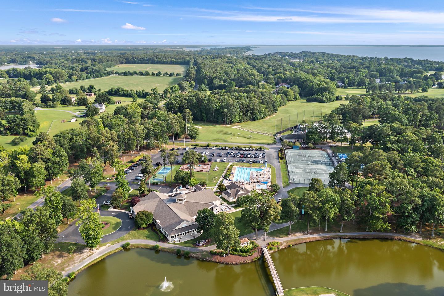 4 Bunkers Ct