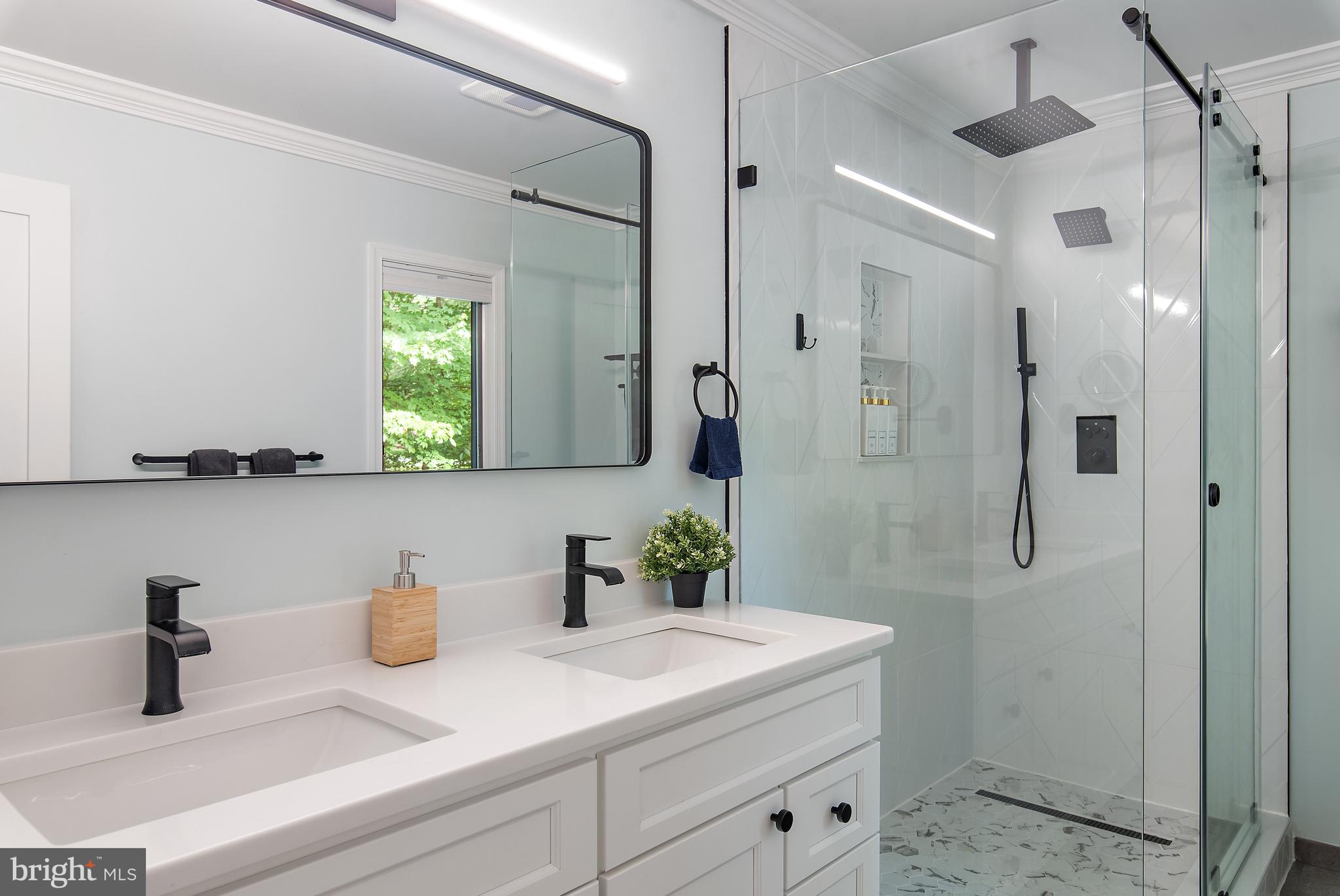 4 Bunkers Ct